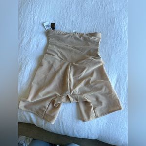 Va Bien nude shapewear size M